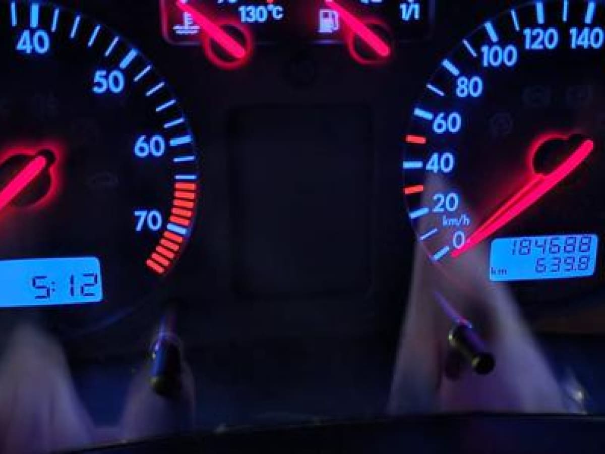 VOLKSWAGEN Golf 4ª serie 4