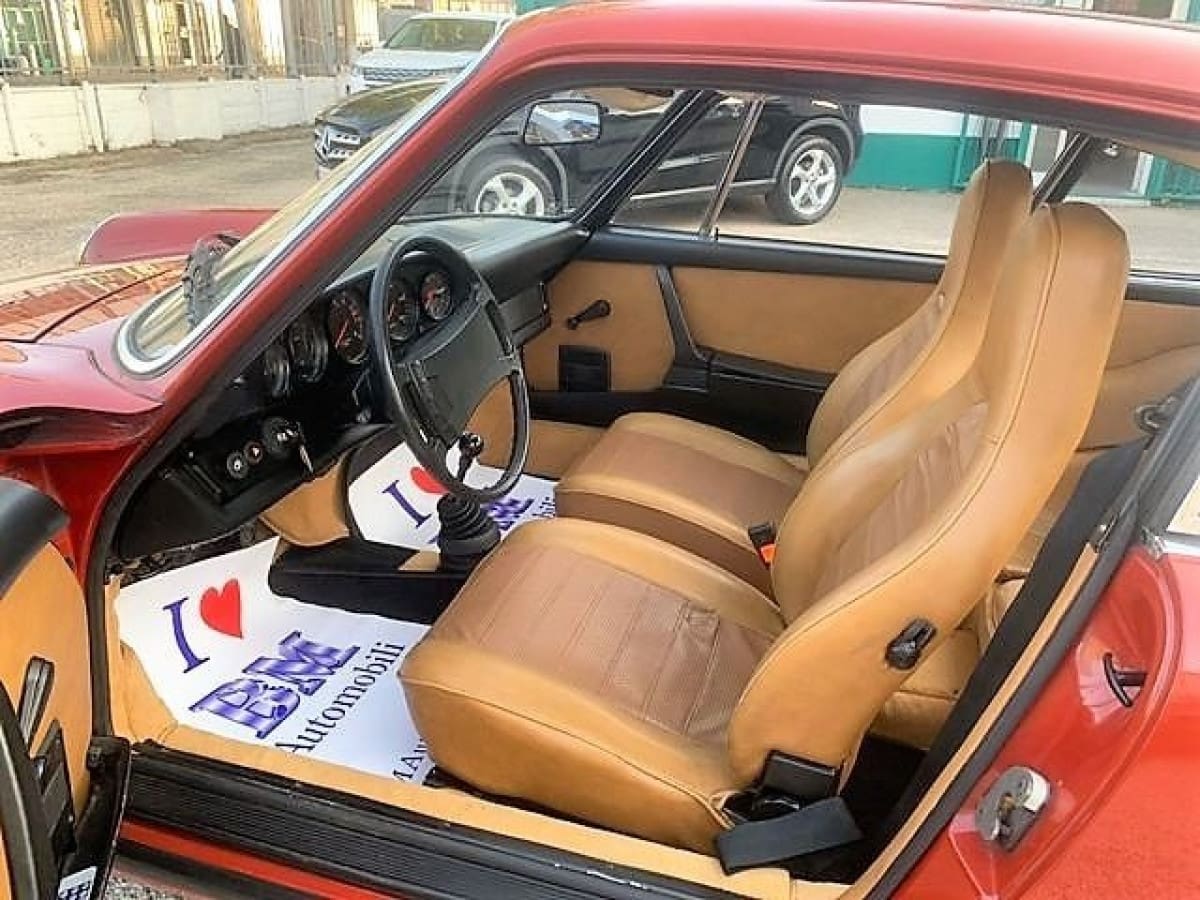 PORSCHE 911           (993) 13