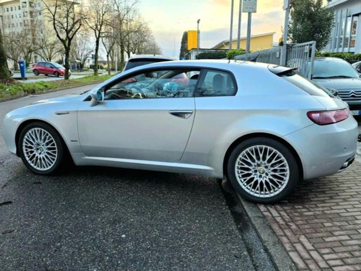 ALFA ROMEO Brera 9