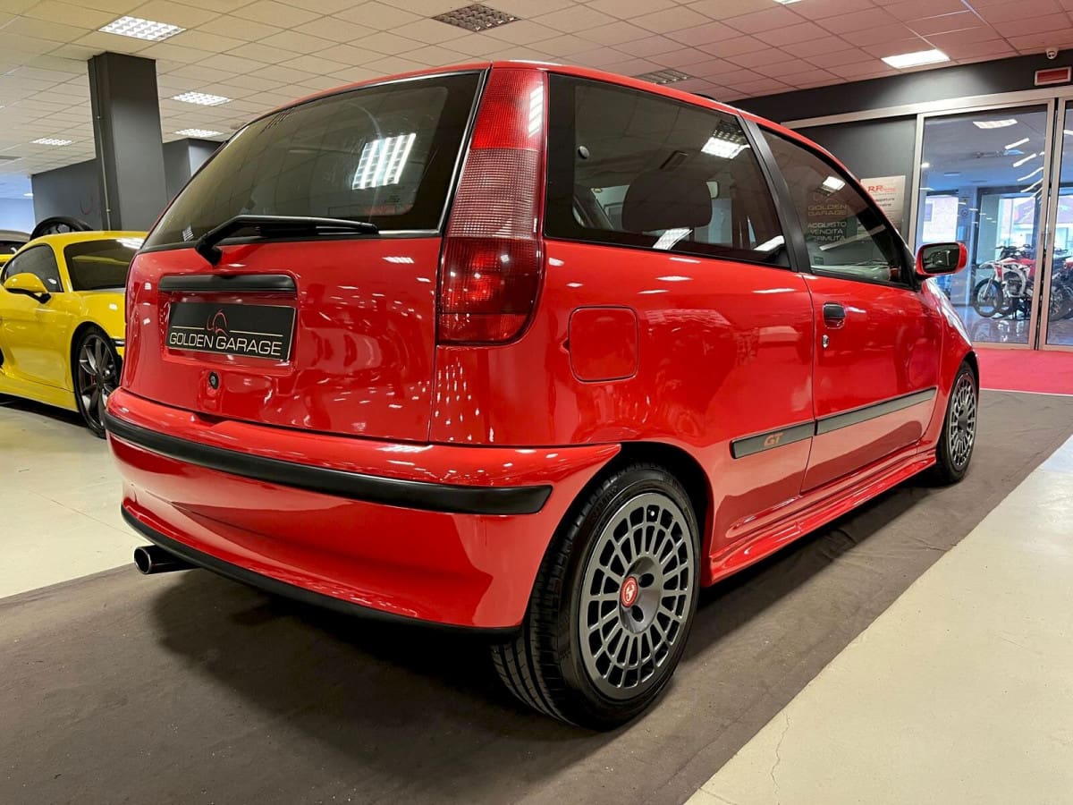 FIAT Punto 1ª serie 13
