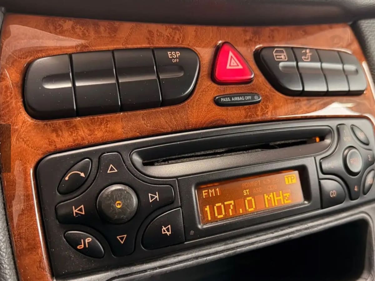 MERCEDES Classe CLK (C/A209) 4