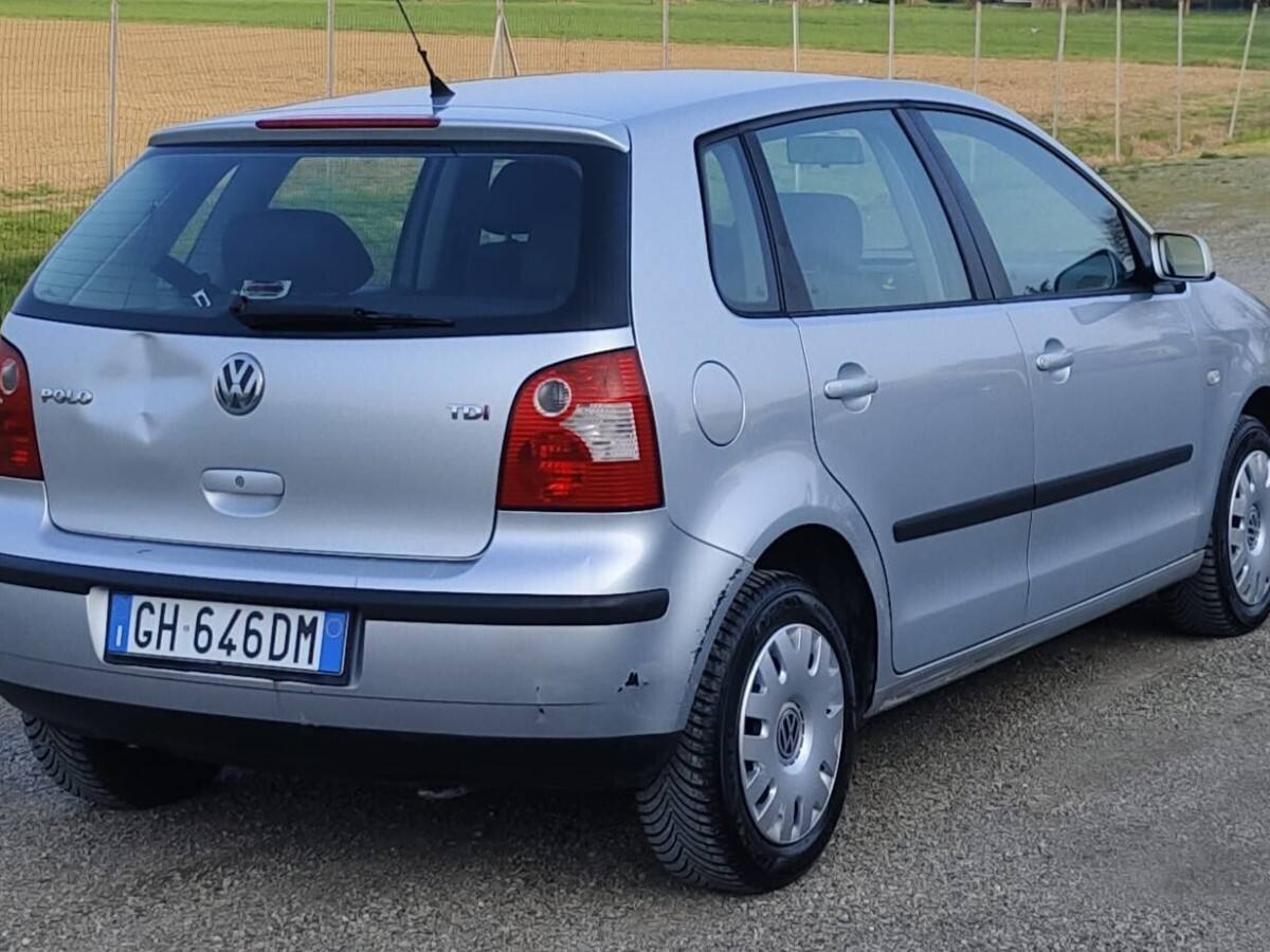 VOLKSWAGEN Polo 4ª serie 14