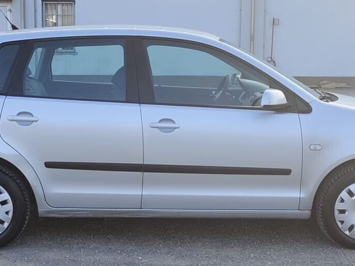 VOLKSWAGEN Polo 4ª serie 19