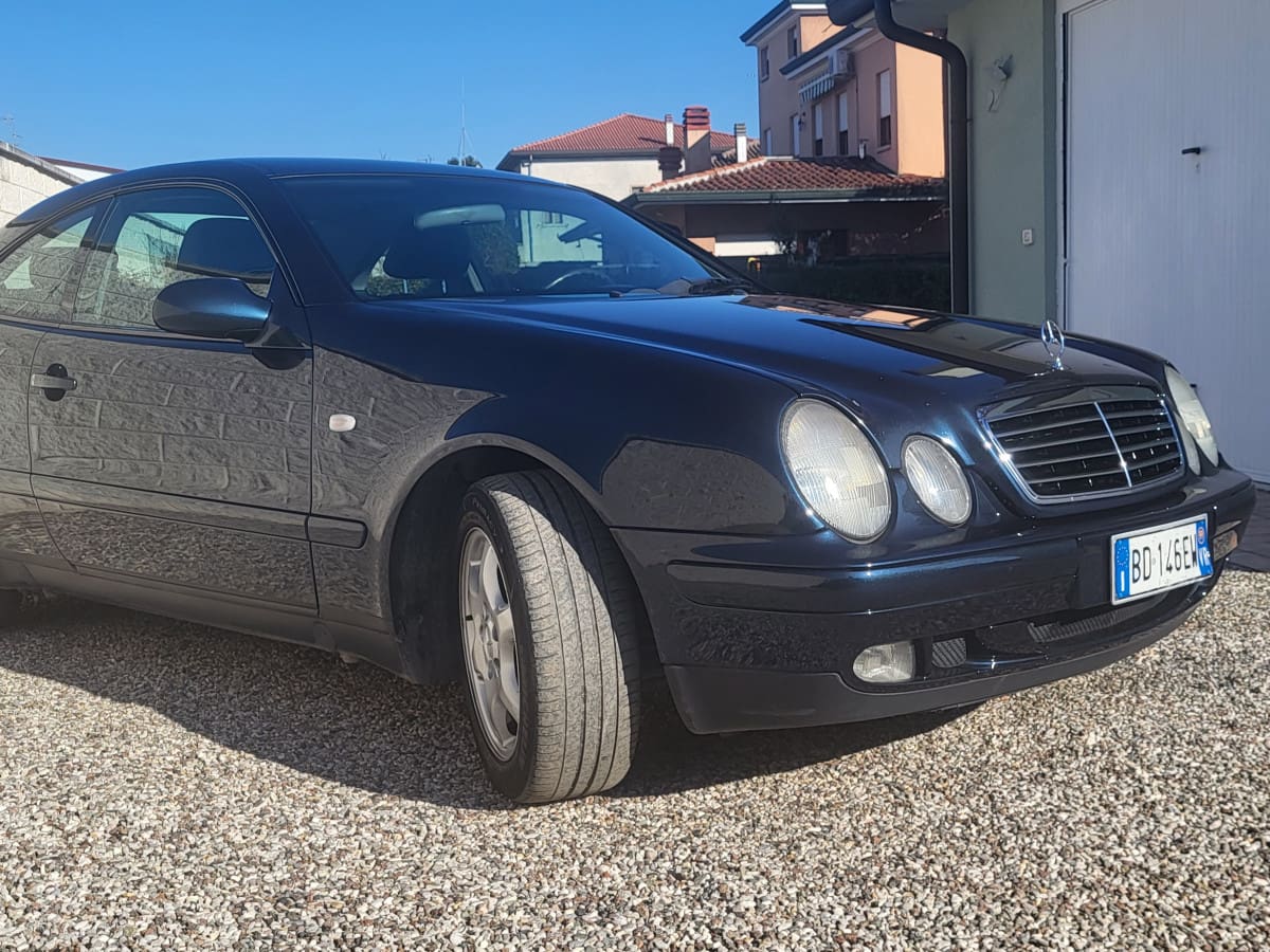 MERCEDES Classe CLK (C/A208) 9