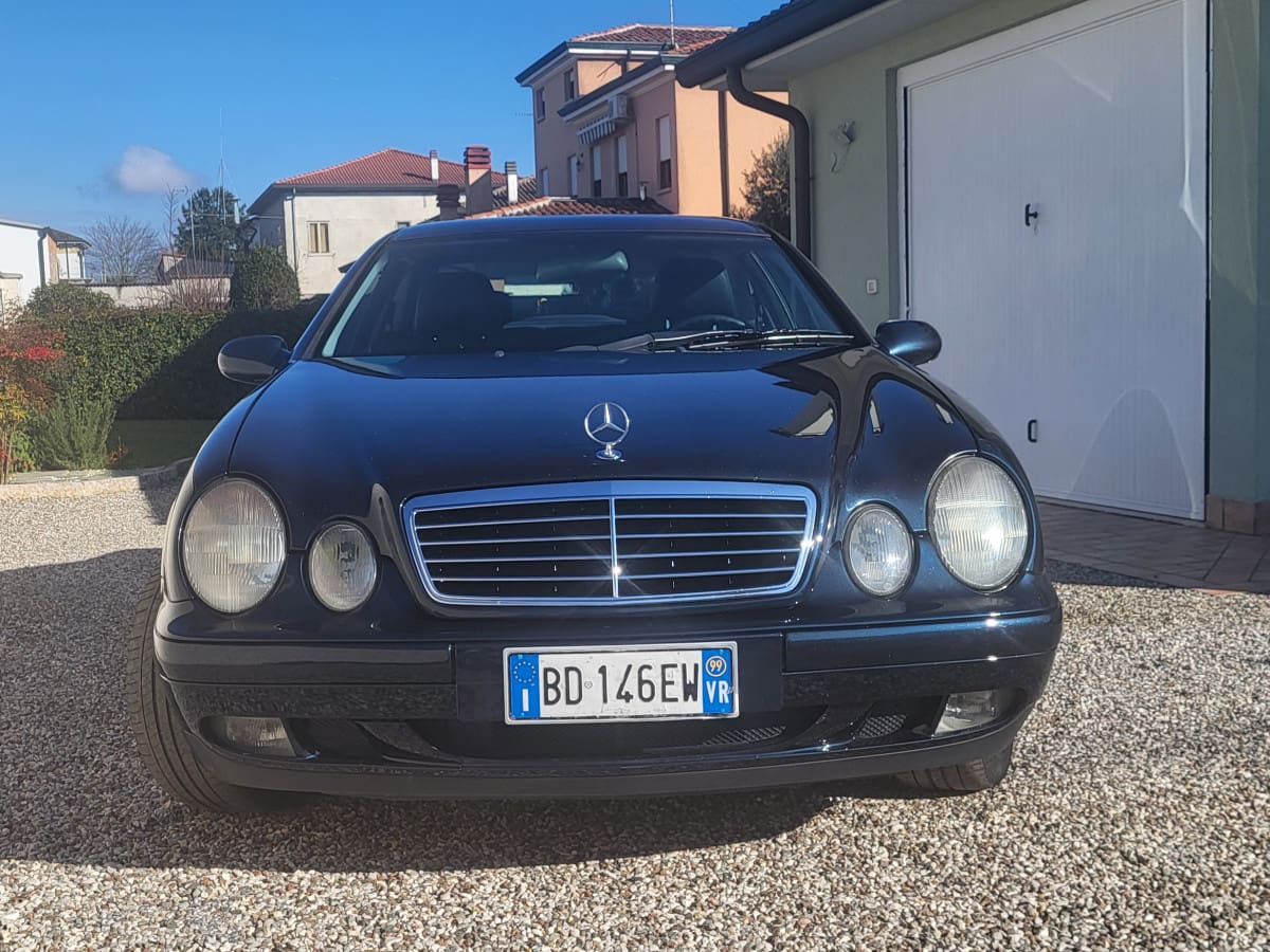 MERCEDES Classe CLK (C/A208) 5