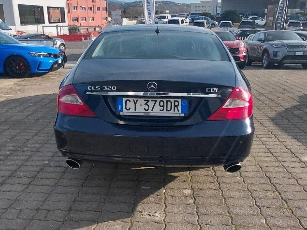MERCEDES CLS          (C219) 15