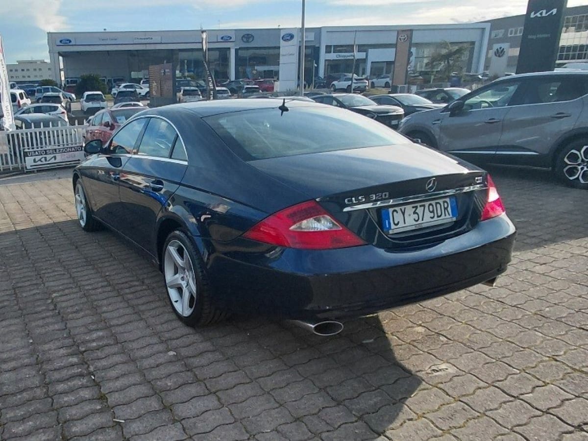 MERCEDES CLS          (C219) 16