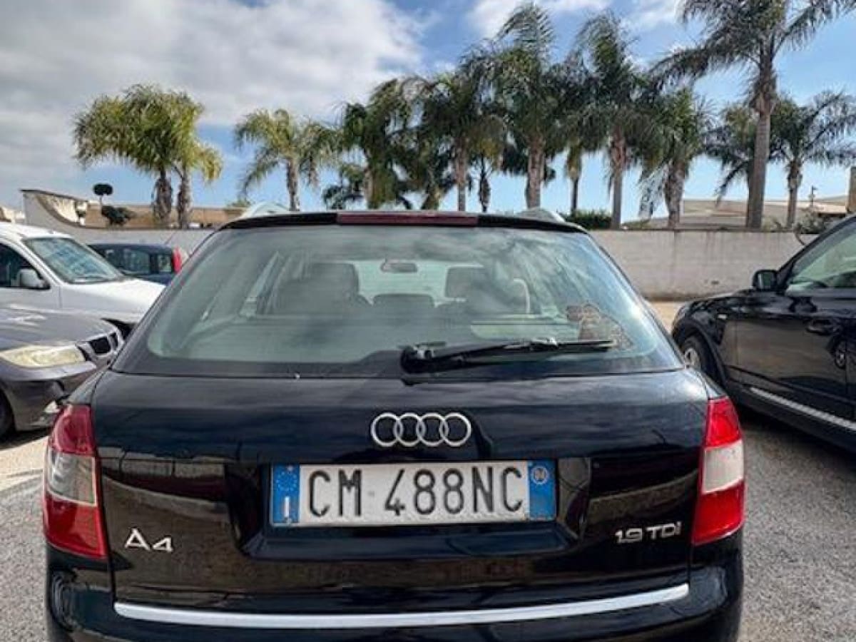 AUDI A4 2ª serie 2