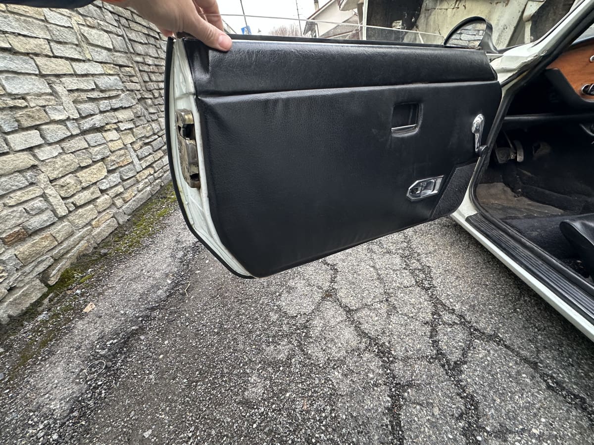 TRIUMPH SPITFIRE MK IV 9