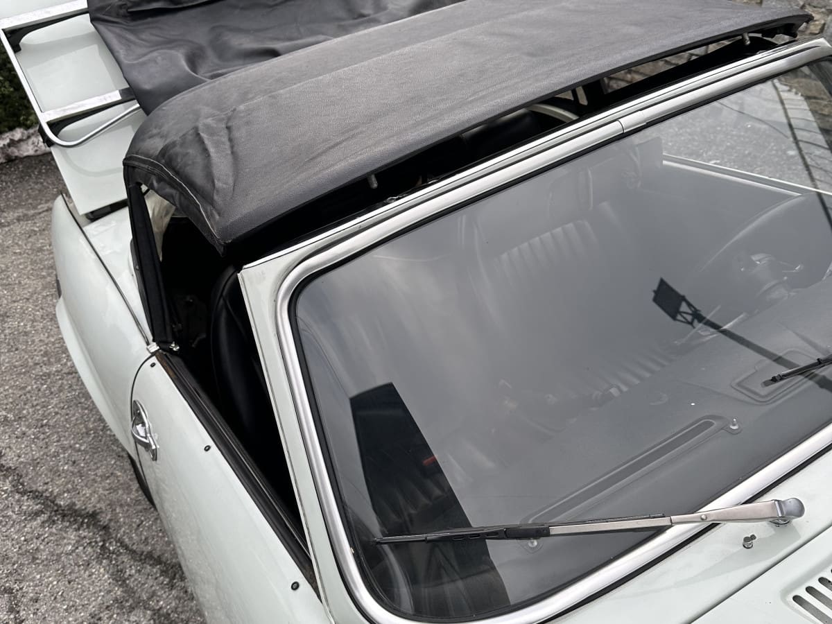 TRIUMPH SPITFIRE MK IV 5