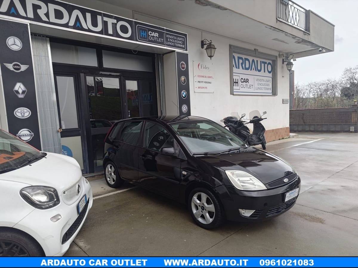 FORD Fiesta 5ª serie 3