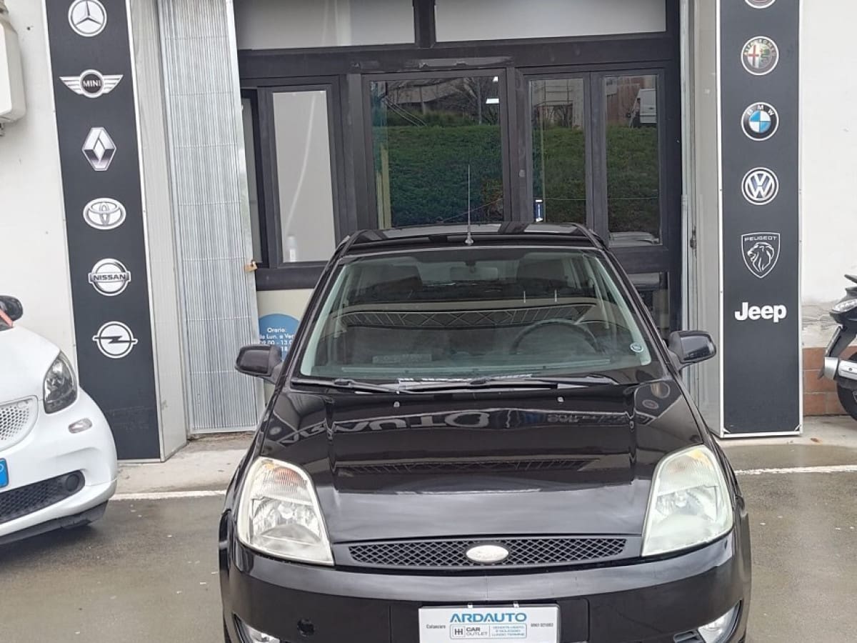 FORD Fiesta 5ª serie 10