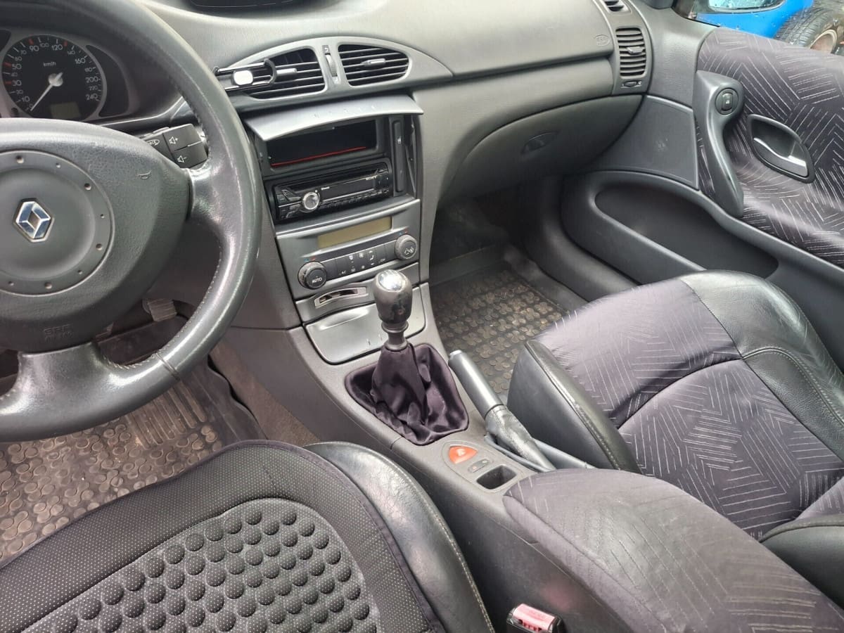 RENAULT Laguna 2ª s. 01-05 5