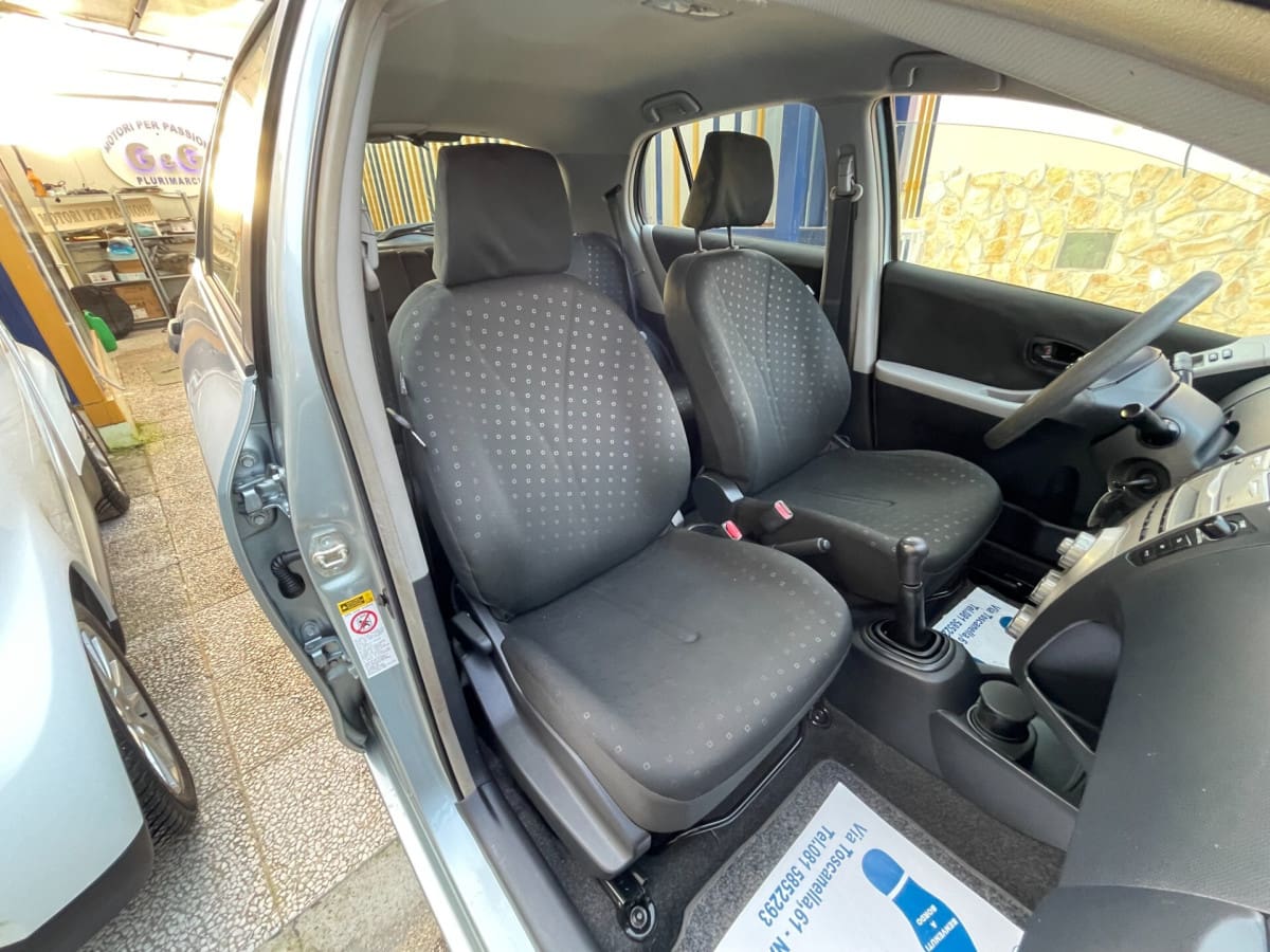 TOYOTA Yaris 2ª serie 16