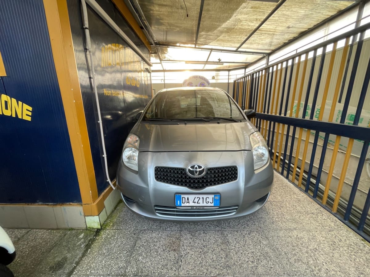 TOYOTA Yaris 2ª serie 23