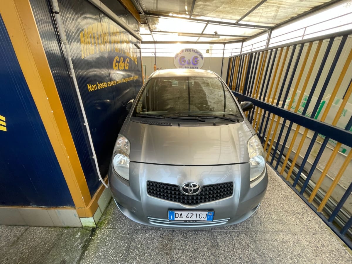 TOYOTA Yaris 2ª serie 24