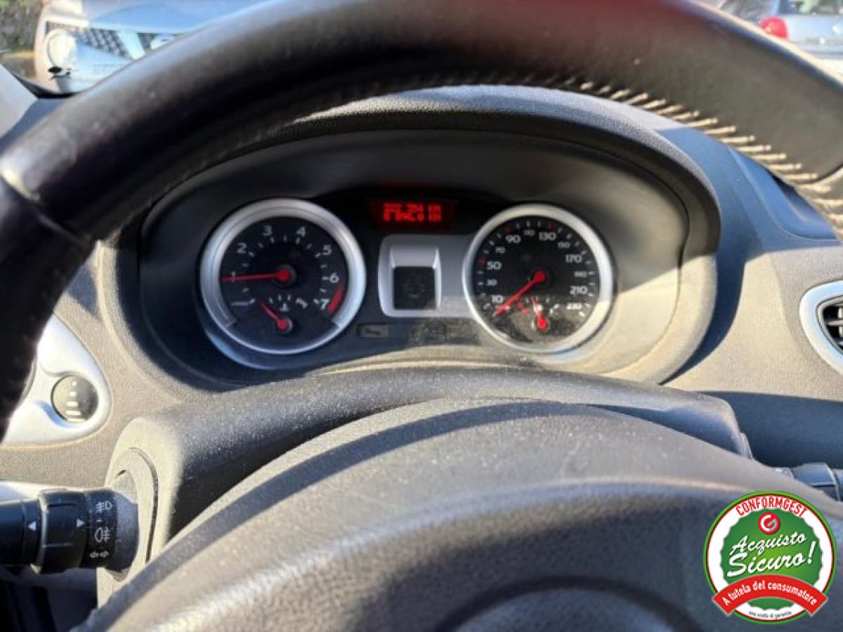 RENAULT Clio 3ª serie 3