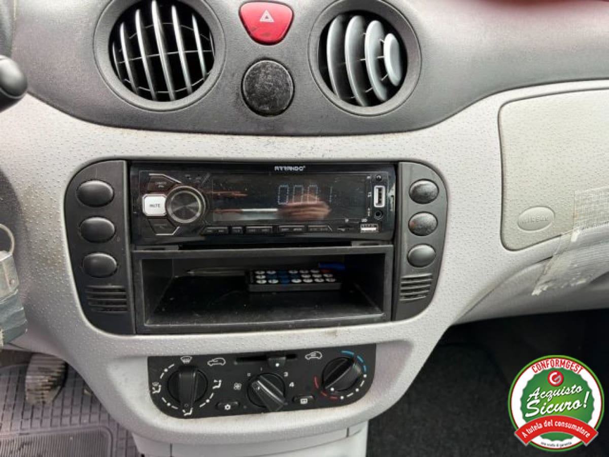 CITROEN C3 1ª serie 8