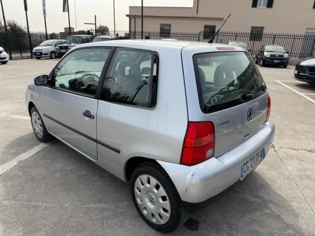 VOLKSWAGEN Lupo 11