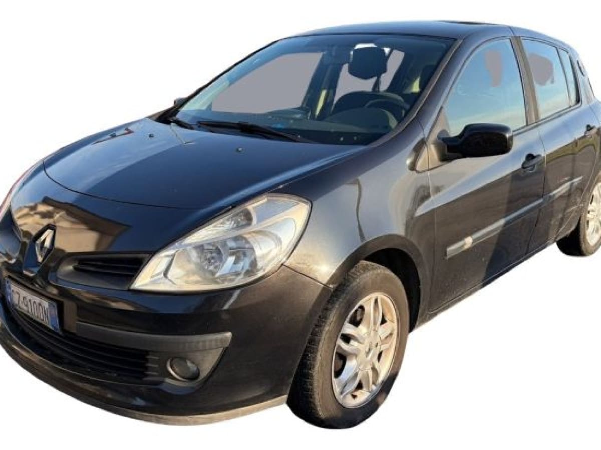 RENAULT Clio 3ª serie 9