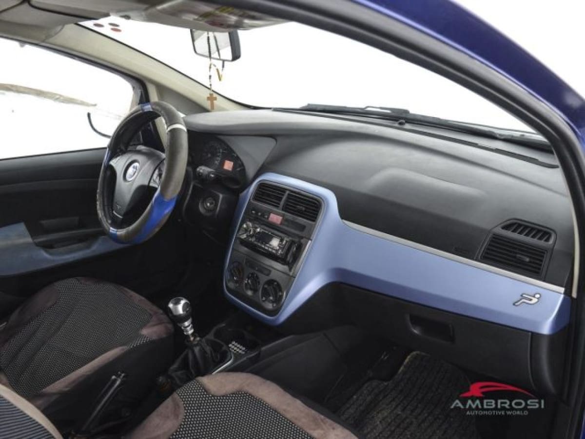 FIAT Punto 1ª serie 4