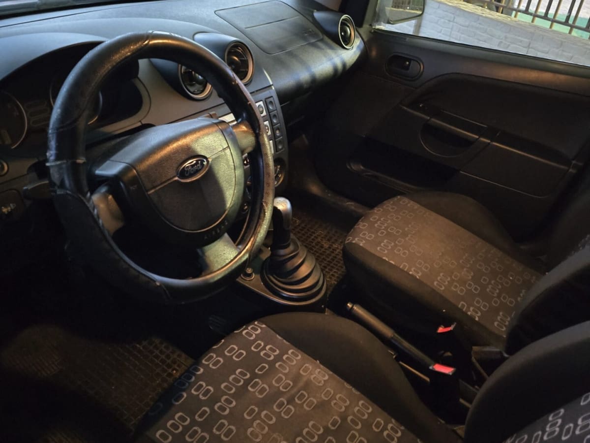 FORD Fiesta 5ª serie 6
