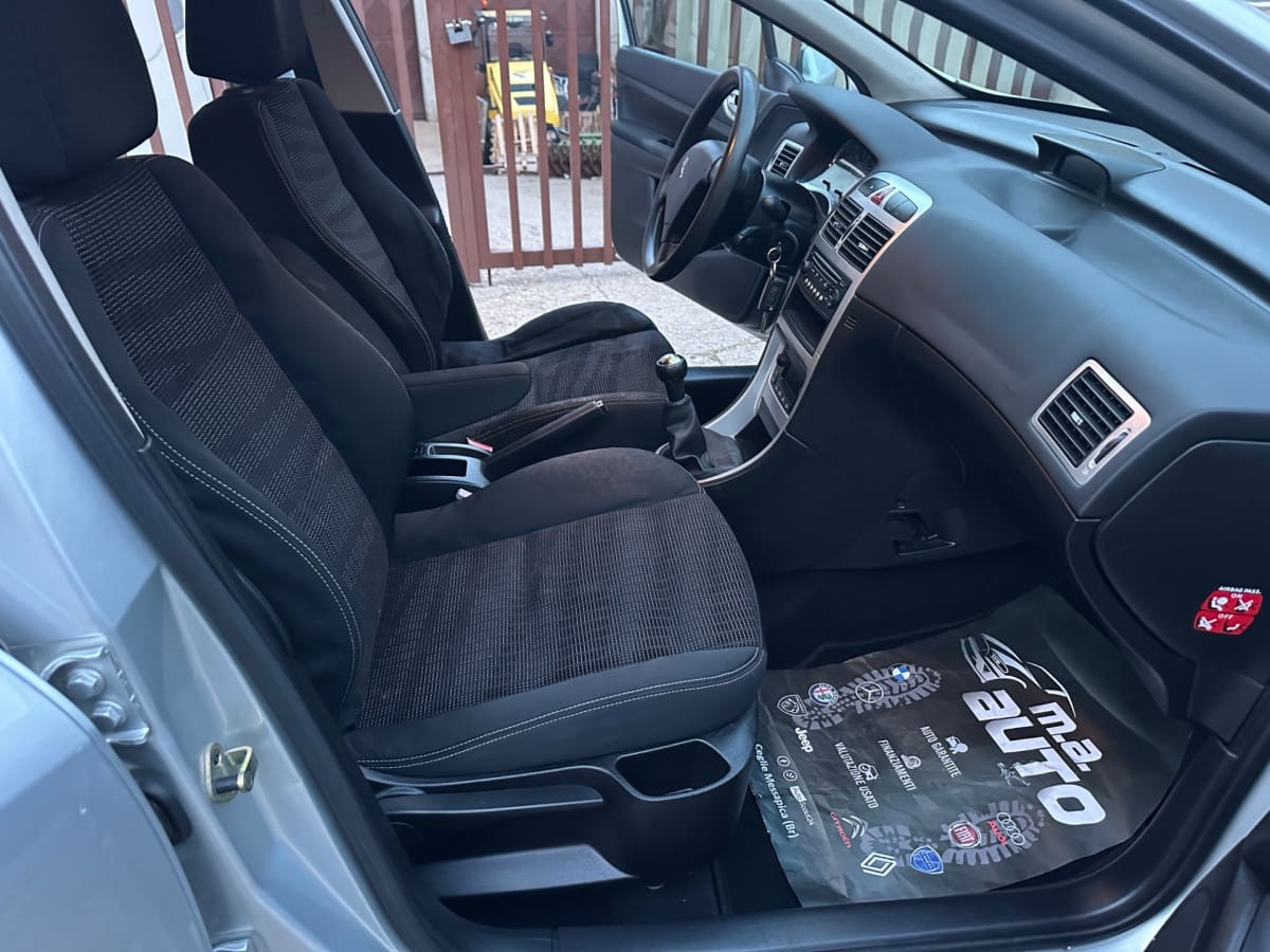 PEUGEOT 307 4