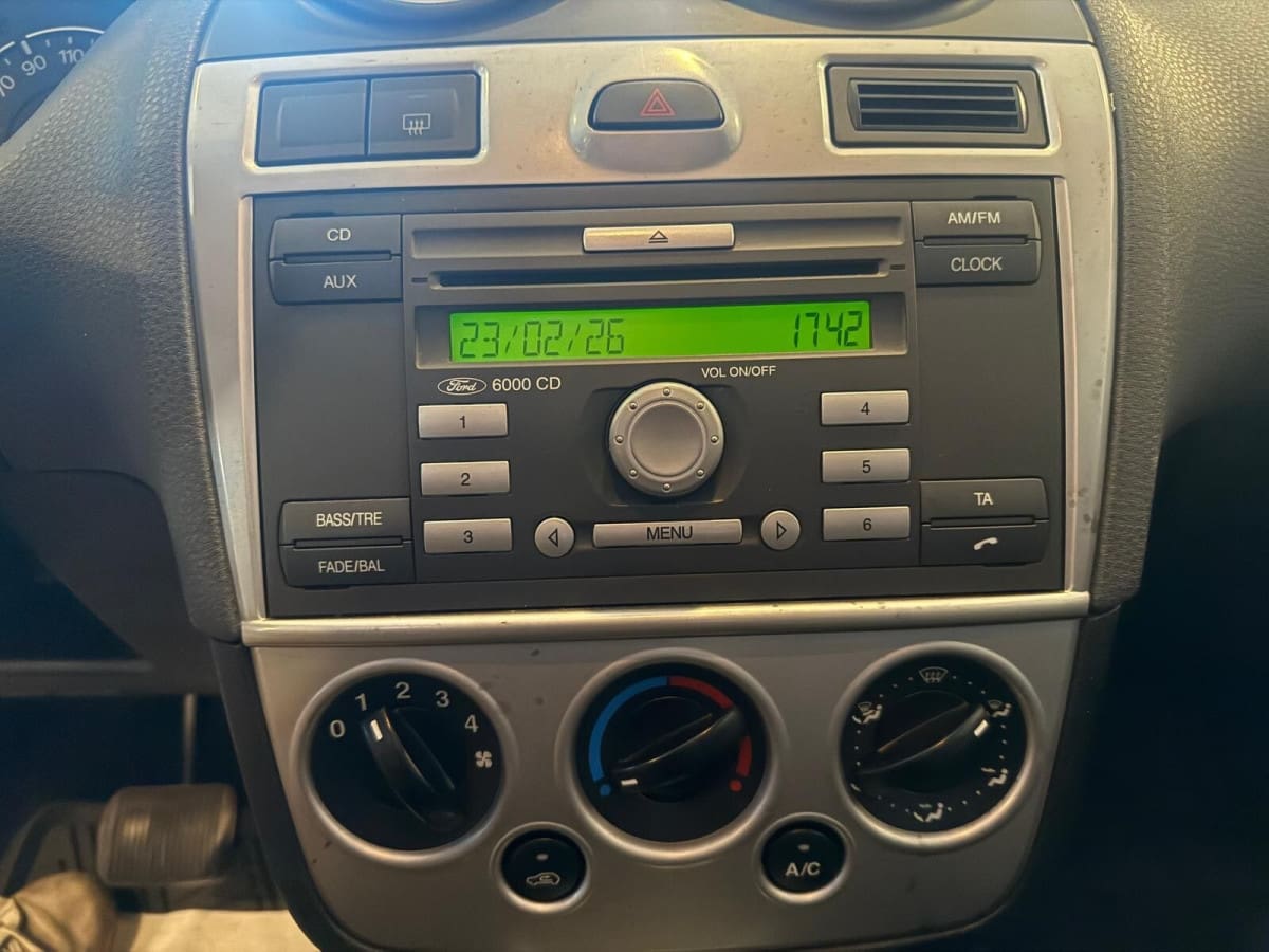 FORD Fiesta 5ª serie 3