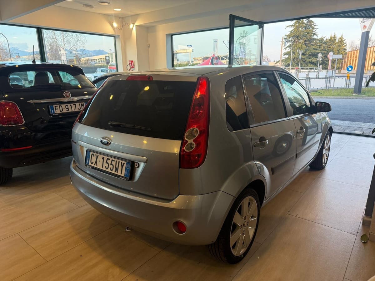 FORD Fiesta 5ª serie 7
