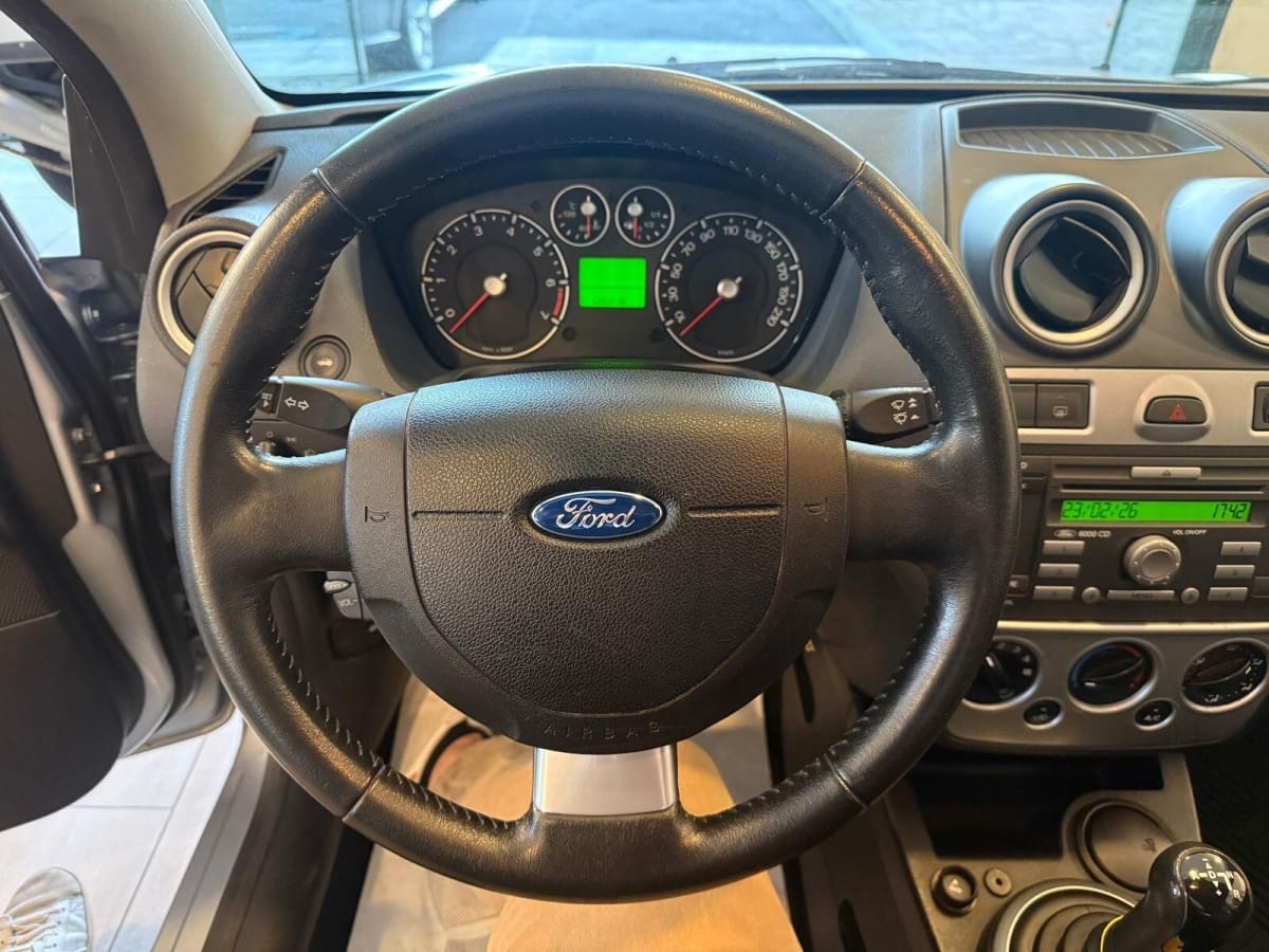 FORD Fiesta 5ª serie 13