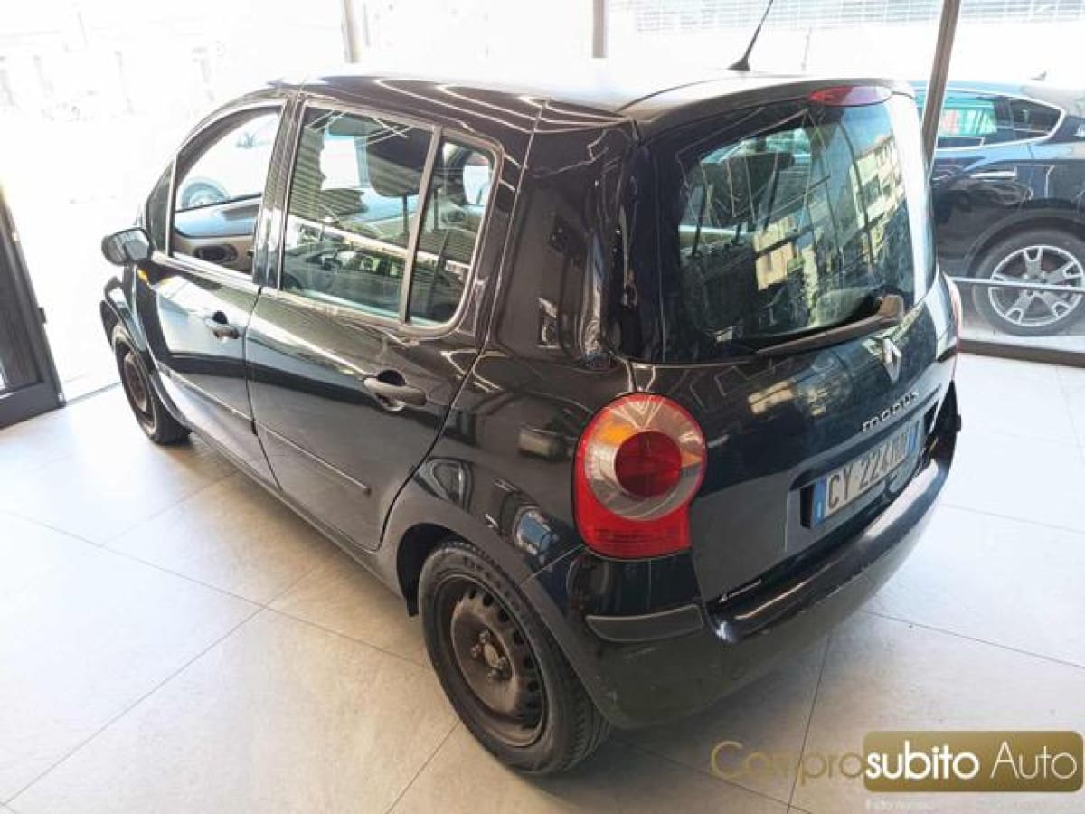 RENAULT Modus 1ª serie 9
