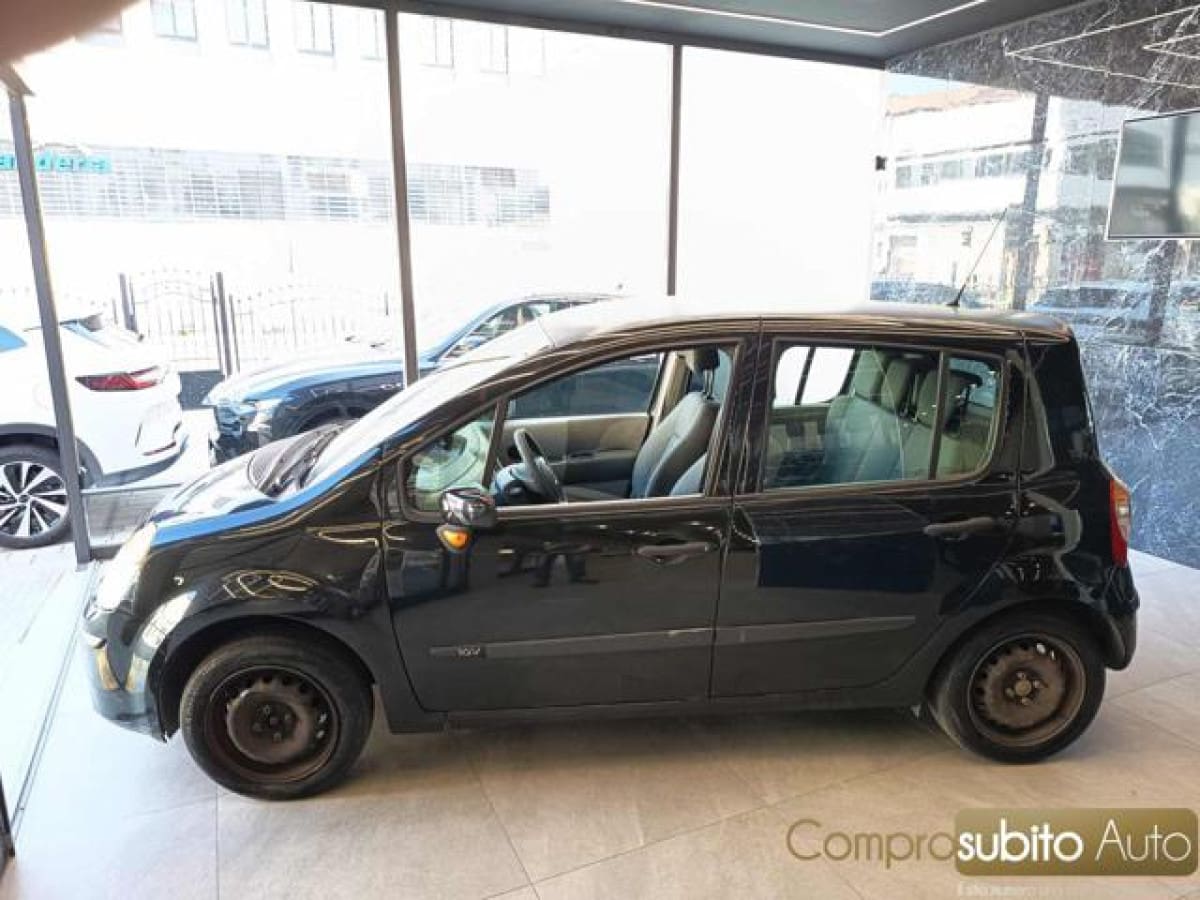 RENAULT Modus 1ª serie 11