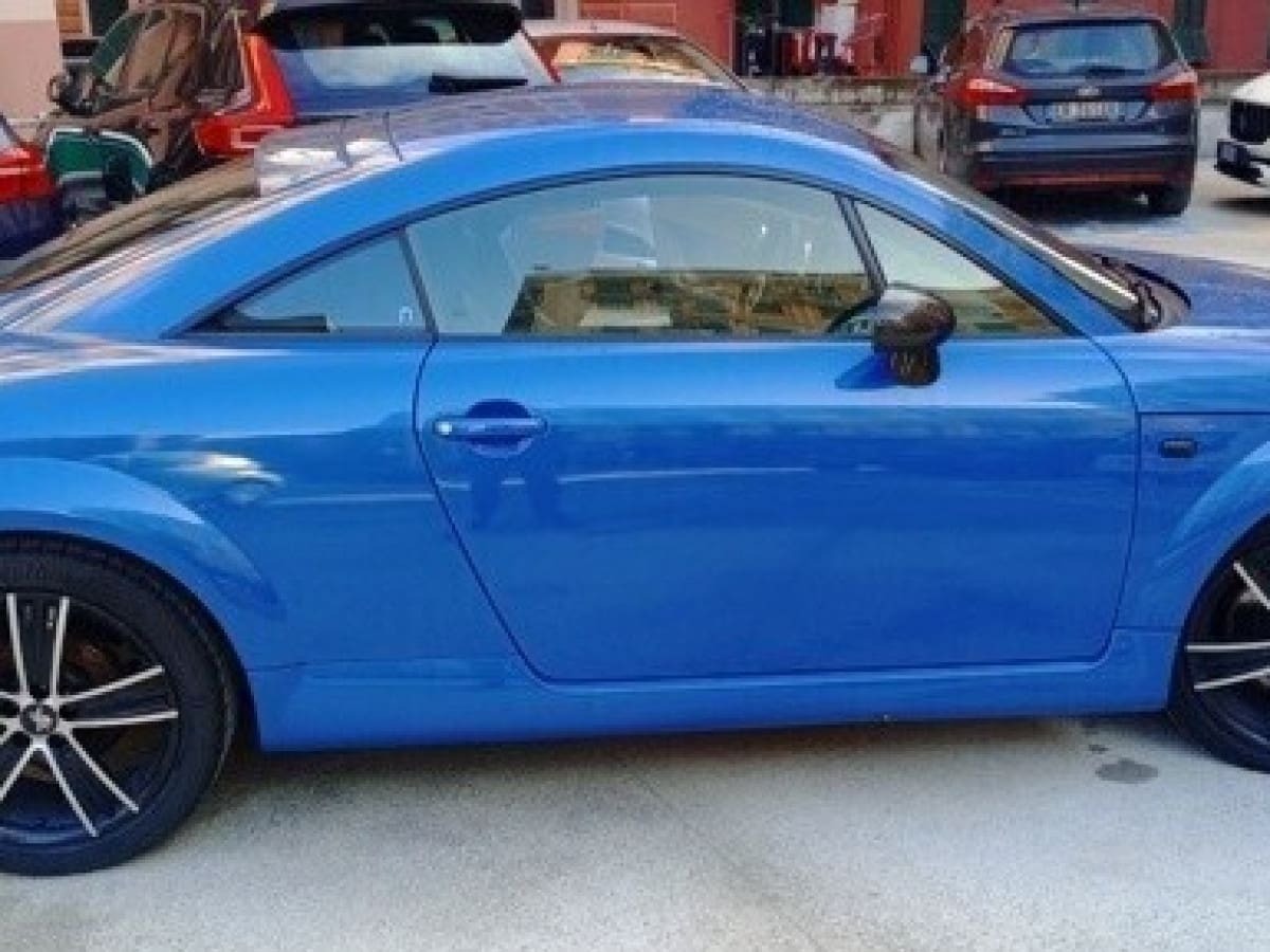 AUDI TT 1ª serie 19