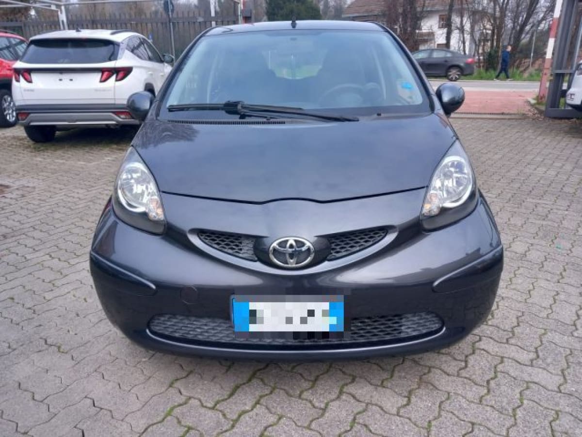 TOYOTA Aygo 1ª serie 12