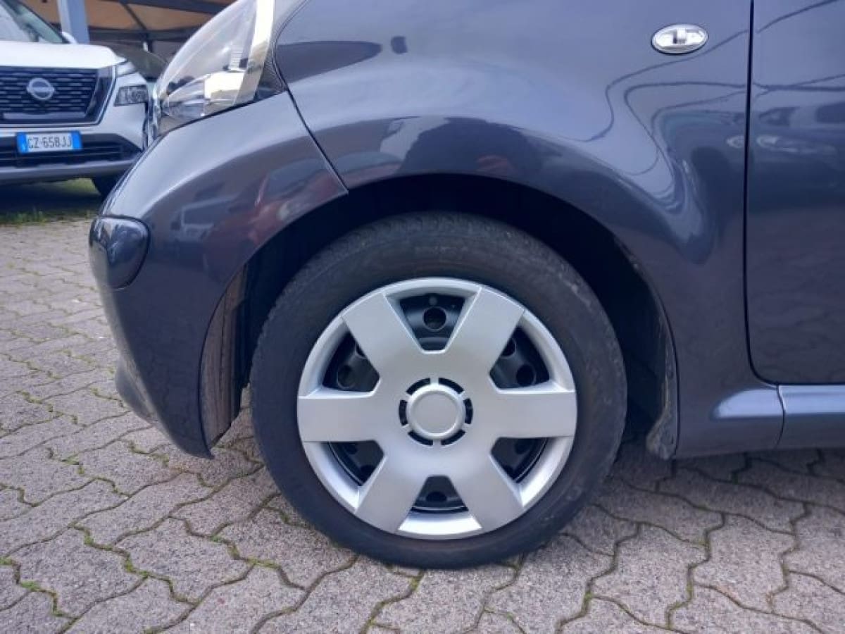 TOYOTA Aygo 1ª serie 13