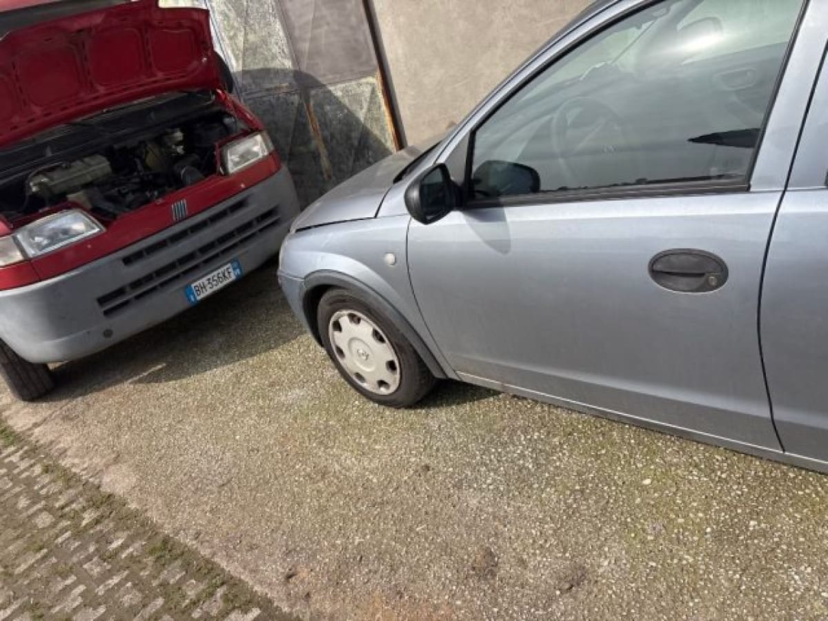 OPEL Corsa 3ª serie 4