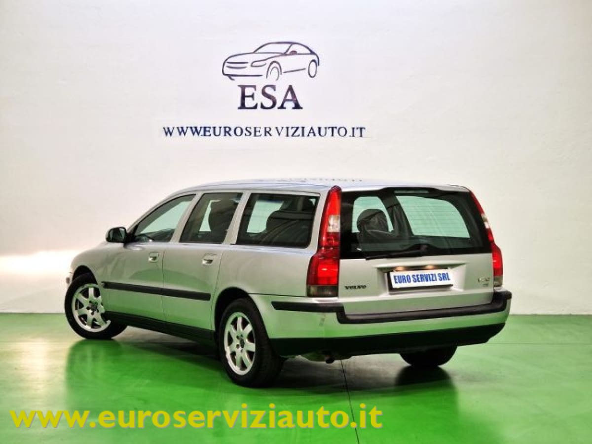 VOLVO V70/XC70 8