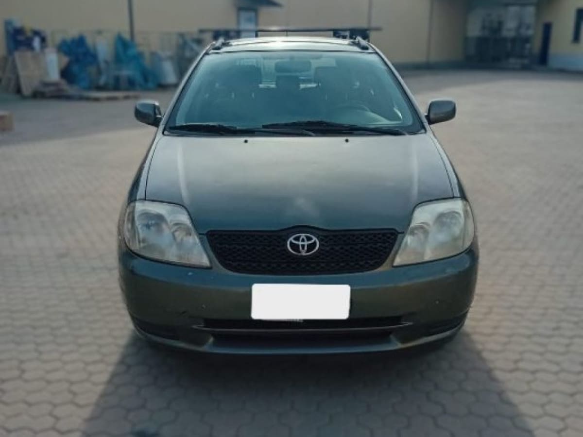 TOYOTA Corolla (2001-2004) 3