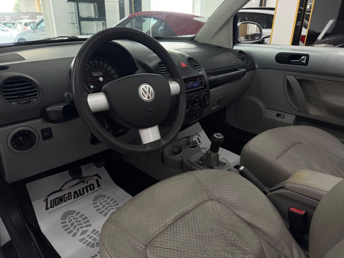 VOLKSWAGEN New Beetle 7