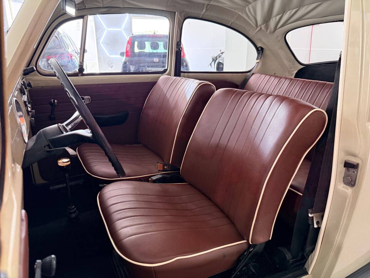 VOLKSWAGEN Maggiolino 14