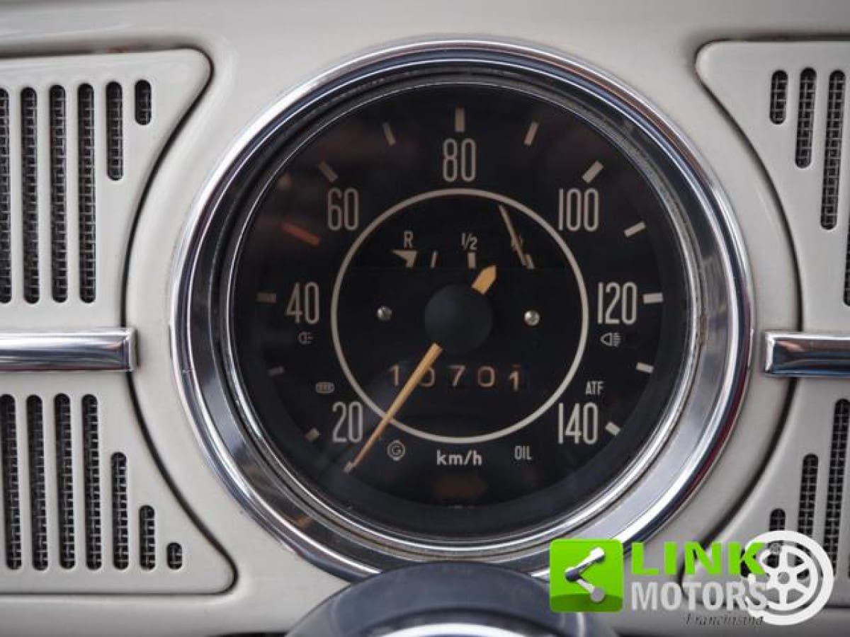VOLKSWAGEN Maggiolino 3