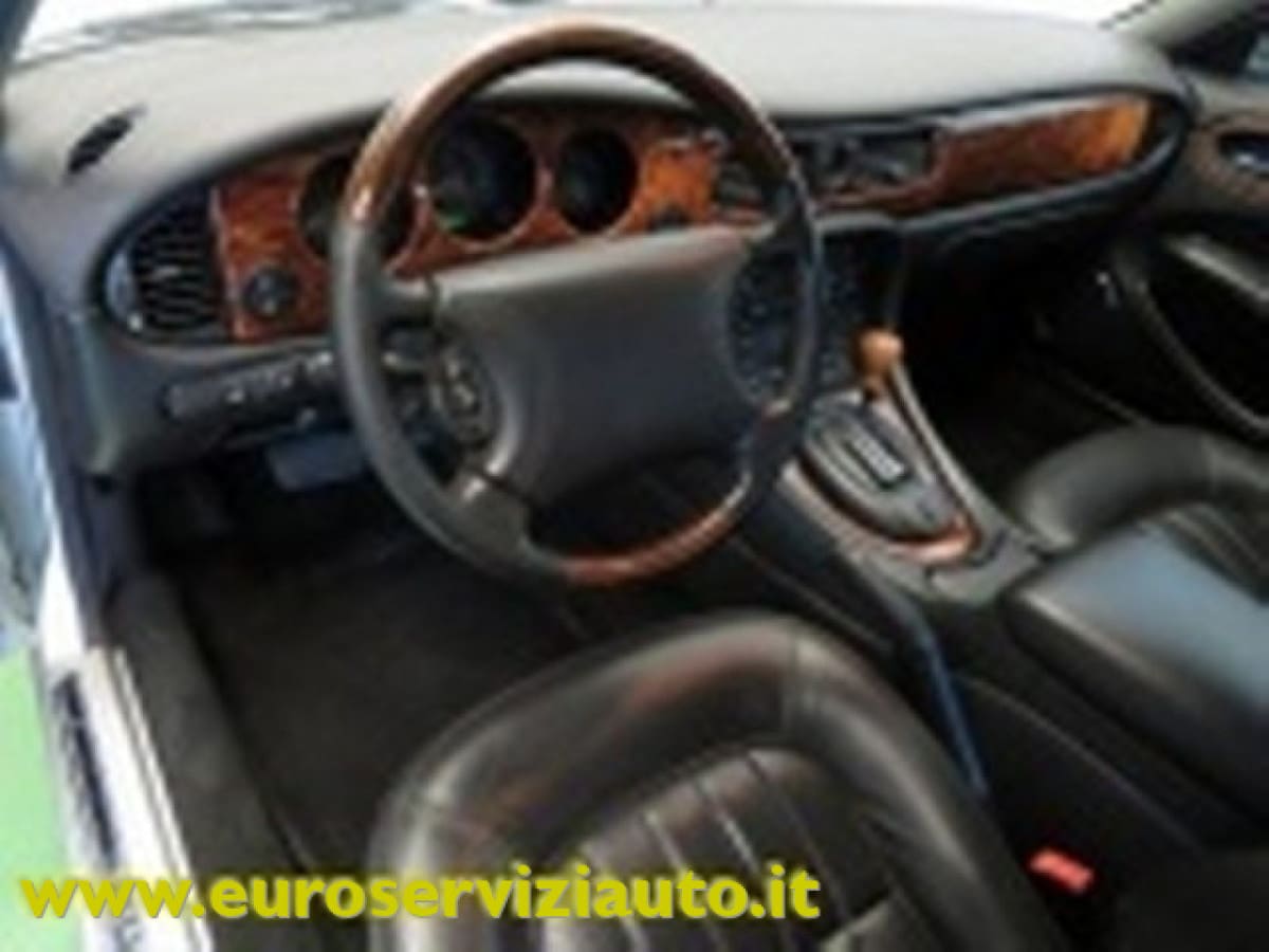 JAGUAR XJ/Sover/Daim\'82-97 13