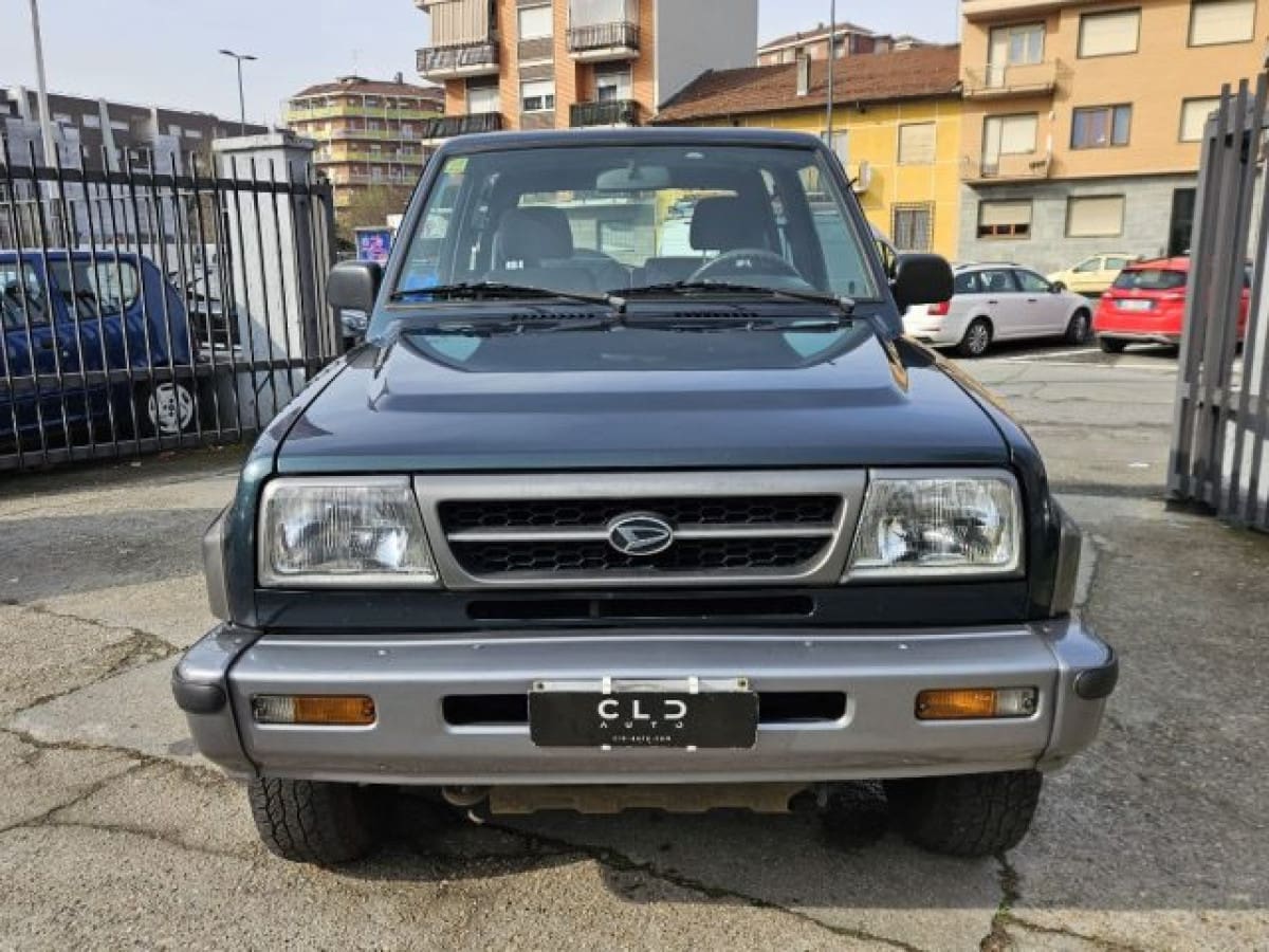 DAIHATSU Feroza 2