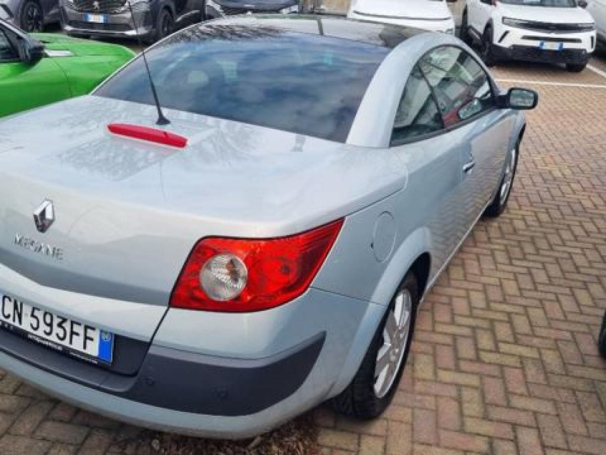 RENAULT Mégane 2ª serie 4