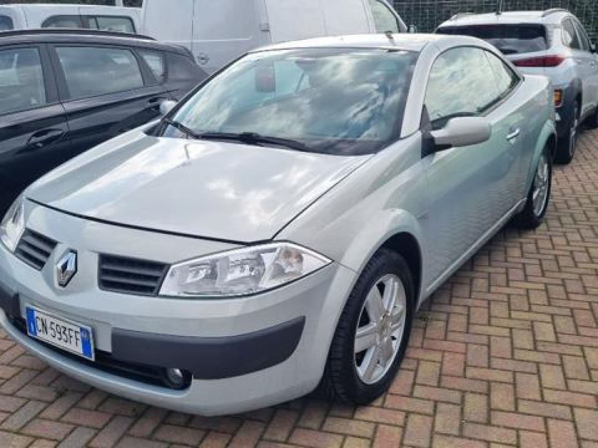 RENAULT Mégane 2ª serie 6