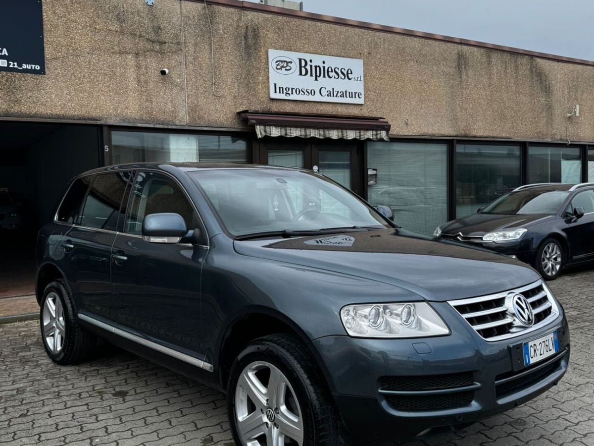 VOLKSWAGEN Touareg 14