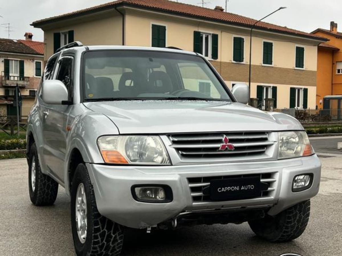MITSUBISHI Pajero (\'82-\'00) 8