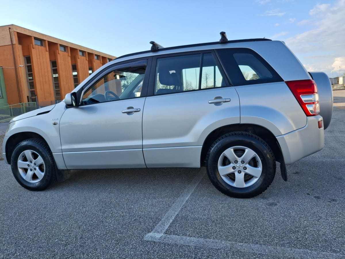 SUZUKI Grand Vitara 2ª 5