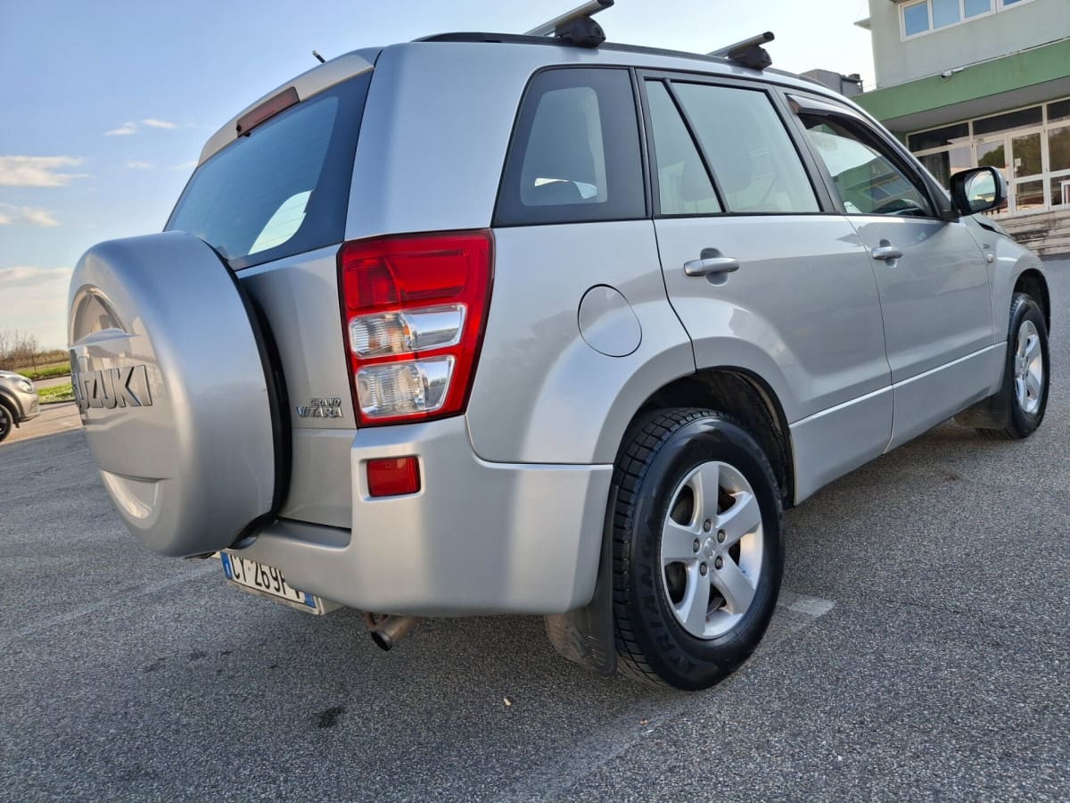 SUZUKI Grand Vitara 2ª 26