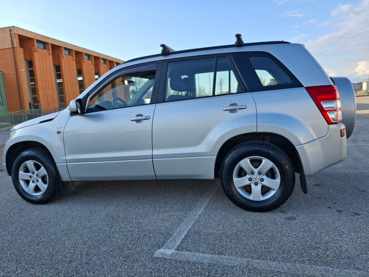 SUZUKI Grand Vitara 2ª 6
